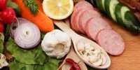 غذاها چطور شما را خوش‌بوتر و جذاب‌تر می‌کنند؟/ دو مسیر اصلی تاثیر غذا بر بوی بدن