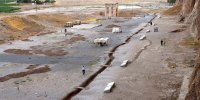 نقش‌رستم در محاصره فرونشست؛ آرامگاه‌های هخامنشی امن، اما کعبه زرتشت در خطر