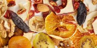 آیا واقعا خشکبار تیزابی خطرناکند؟/ کدام میوه‌های خشک حاوی بیشترین افزودنی هستند؟/ چگونه تشخیص دهیم؟