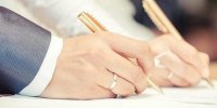 مردی که همسرش فوت کرده اگر دوباره ازدواج کند، خاطره عشق سابقش را خراب کرده است؟