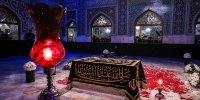 ببینید | ازدحام جمعیت درجوار آرامگاه رهبر شهید همزمان با شب شهادت امام رضا علیه السلام