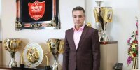 عکس | پرچم حزب الله لبنان در دست مدیرعامل سابق پرسپولیس