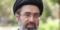 عکس | تصویری از آیت‌الله سیدمجتبی خامنه‌ای در جبهه‌های دوران دفاع مقدس