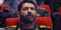 عکس | تصویری از حضور سردار حسن‌زاده در خودروی حامل پیکر شهدا