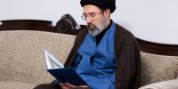 عکس | تصویری تازه از حضور  آیت‌الله سید مجتبی حسینی خامنه‌ای در اربعین سال گذشته