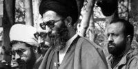 عکس | تصویری از تبلیغات انتخاباتی رهبر شهید انقلاب برای انتخابات ریاست جمهوری در دهه ۶۰