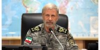 سرلشکر حاتمی: هیچ اعتمادی به آمریکا نداریم/ آمریکا تصور می‌کرد که هیچ ارتشی در جهان، حریفش نیست ولی ما ایستاده‌ایم