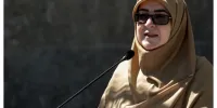 سلفی همسر عراقچی و دختر پزشکیان با سخنگوی دولت در یک نمایشگاه + عکس