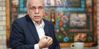 کوروش احمدی: به سود تهران است که با مذاکره به جنگ پایان دهد
