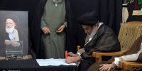 تصاویری از شکستن مهر آیت الله شبیری زنجانی پس از رحلت او