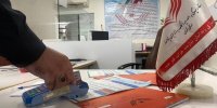 گلریزان دانش‌آموزان برای آزادی معلم زندانی