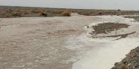 جاری شدن سیلاب شدید در شهر رباط سنگ بخش رخ