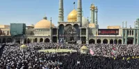 طواف پیکر آیت‌الله شبیری زنجانی در حرم بانوی کرامت