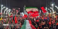 رشت در شب ۲۴۱؛ حضور مردم با نوای «میثم مطیعی»