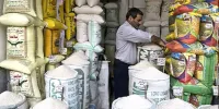 افزایش عرضه، قیمت برنج خارجی را کاهش داد/ ۳.۵ میلیون تن کالای اساسی در بنادر داریم