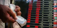انتقاد از سیاستهای سردرگم بانک مرکزی در مهار قیمت ارز/ با خبرسای نمی توان بازار را کنترل کرد