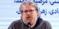 تالار وحدت در اختیار یک کارگردان سینما برای کسب اولین تجربه تئاترش/سقف بلیت چه‌طور به یک میلیون و چهارصد هزار تومان رسید؟/سردرآوردن بلیت‌ها از «دیوار»