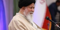 علم‌الهدی: مردم گرانی را درک می‌کنند/ مدیران استانی و فرمانداران از ظرفیت ائمه جمعه استفاده کنند