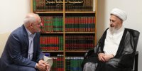 آیت الله سبحانی در دیدار حاجی میرزایی: همه باید پشتیبان مذاکرات و تابع نتیجه آن هم باشیم/ با مسئولان گذشته نظام هم مشورت و مذاکره کنید