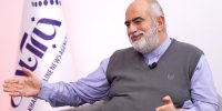 حسام‌الدین آشنا: ترامپ به ما بلوف می‌زند و از بی‌بی بلوف می‌خورد