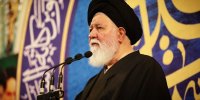 خطبه های نماز جمعه احمد علم الهدی؛ از پیام تشییع رهبری در عراق تا داستان ۳۲ هزار موشک آمریکا علیه ایران