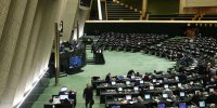 انتقاد روزنامه اصولگرا از  نمایندگان تندرو مجلس: وحدت‌شکنان مشغول کارند!