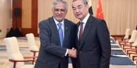 وزیر خارجه چین همزمان با سفر ترامپ از پاکستان خواست میانجیگری میان ایران و آمریکا را تشدید کند