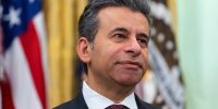 استعفای چهارمین مقام ارشد دولت ترامپ از آغاز سال2026 / او با دیدگاه رئیس جمهور در مورد سیگارهای الکترونیکی مخالف بود