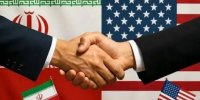 واکنش کاربران خبرآنلاین به اظهارات زیدآبادی؛ رفراندوم بگذارید؛ تکلیف همه‌چیز روشن می‌شود! / وقتی خانواده‌ات را کشتند، باز هم از صلح می‌گویی؟