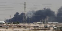انفجار در خمیس مشیط و ابها در جنوب عربستان/ شلیک موشک ادامه دارد/ آتش سوزی گسترده در تاسیسات نفتی نجران/پایگاه هوایی ملک خالد هدف گرفته شد