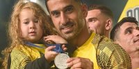 ملی پوش فوتبال: رهبر شهید عشق بود و...+ ویدئو