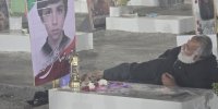 این ویدئو وایرال شد + تصاویری تکان‌دهنده از پدری بر سر مزار کودک شهید