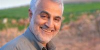 شوخی حاج‌ قاسم با یک خبرنگار + ویدئو | شیطنت می کنی!... داری با من مصاحبه می کنی؟!