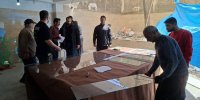 برش نور در کارگاه شیشه‌بری جهادگران | اینجا همه کارها برای وطن و رایگان است