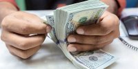 افزایش نرخ دلار در بازار آزاد در پی تشدید تنش‌ها میان ایران و آمریکا