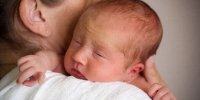چگونه از نوزادان در روزهای گرم محافظت کنیم؟/ سه توصیه مهم