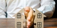 ارث زوجه از عرصه و اعیان چگونه محاسبه می‌شود؟