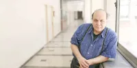 ناصر فکوهی :  چرا کافه را می بندید؟/ بستن کافه‌، تخلفات و جرم ها را از فضای عمومی  به زیر زمین منتقل می کند