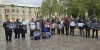 تشکیل زنجیره انسانی در کاخ گلستان