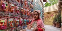 این کوچه شیراز چرا مقصد گردشگران شد؟ | روایت قصه گویی دیوارهای سیمانی