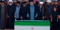در این عکس چقدر غم انگیز جای یک نفر خالی است؛ ببینید