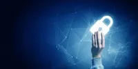 می‌دانستید تلویزیون خانه از شما جاسوسی می‌کند؟/چند ابزار جاسوسی در اطراف ما