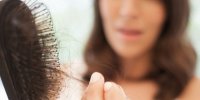 چگونه ریزش مو بعد از زایمان را متوقف کنیم؟