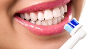 مسواک زدن با نمک بهتر است یا خمیر دندان؟