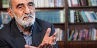 سفارتخانه های آمریکا و عربستان را تسخیر کنید