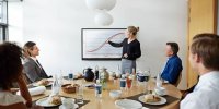 چه لباسی برای محیط کارم بپوشم؟