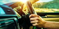 چگونه از شر حالت تهوع در هنگام رانندگی خلاص شوم؟