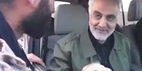 بوسیدن دست سرباز توسط سردار سلیمانی