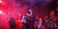 تصاویری از کنسرت امید حاجیلی در جشنواره موسیقی