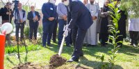 کاشت نهال به نام " امید" و "زندگی" توسط مدیریت شهری اصفهان در بیمارستان خورشید